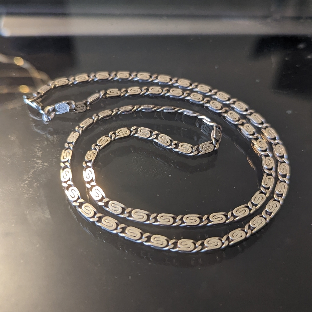 Sterling silver vintage Celtic Grecian design necklace